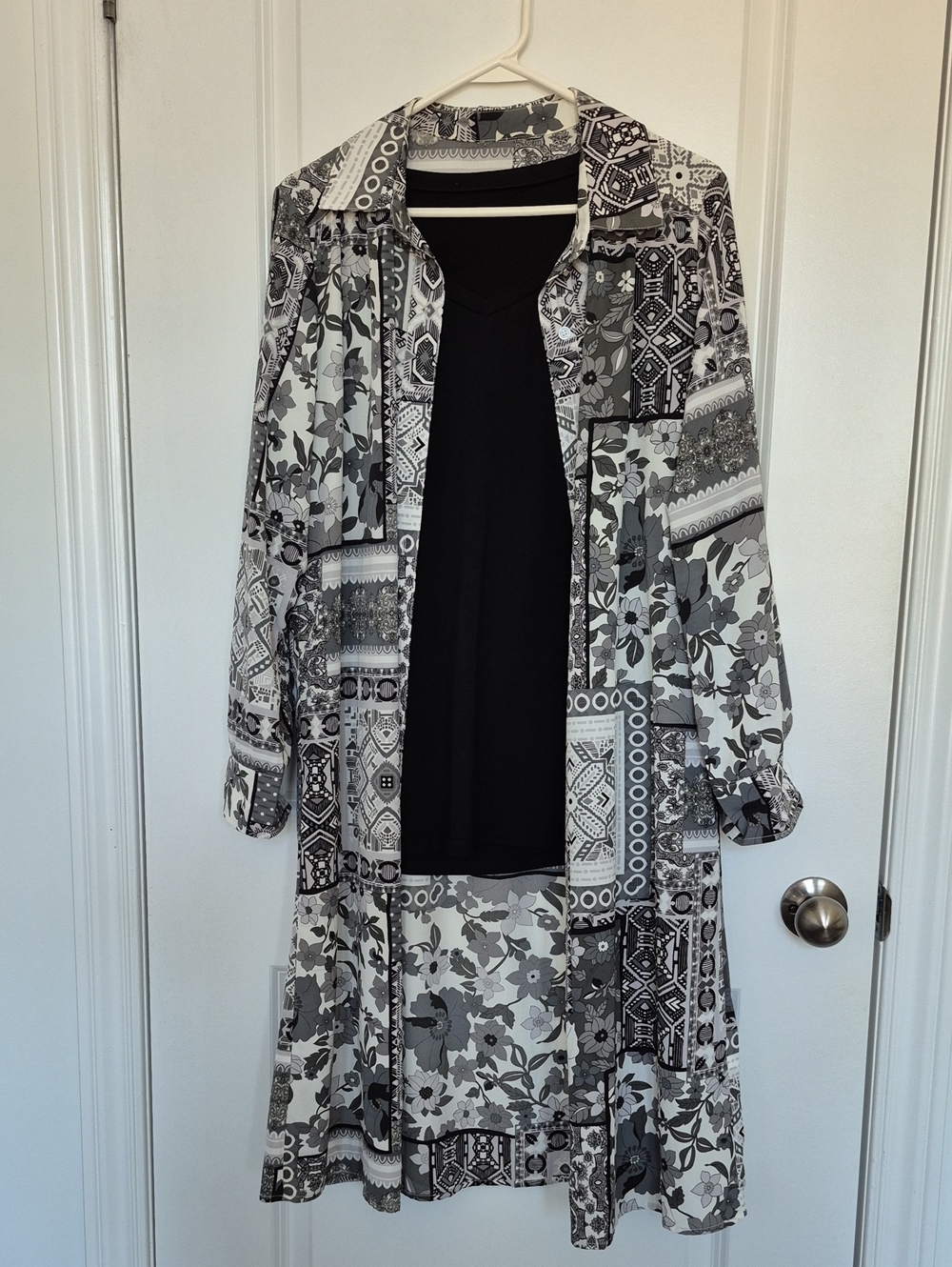 2/$20 Black & White Patterned Long Shirt